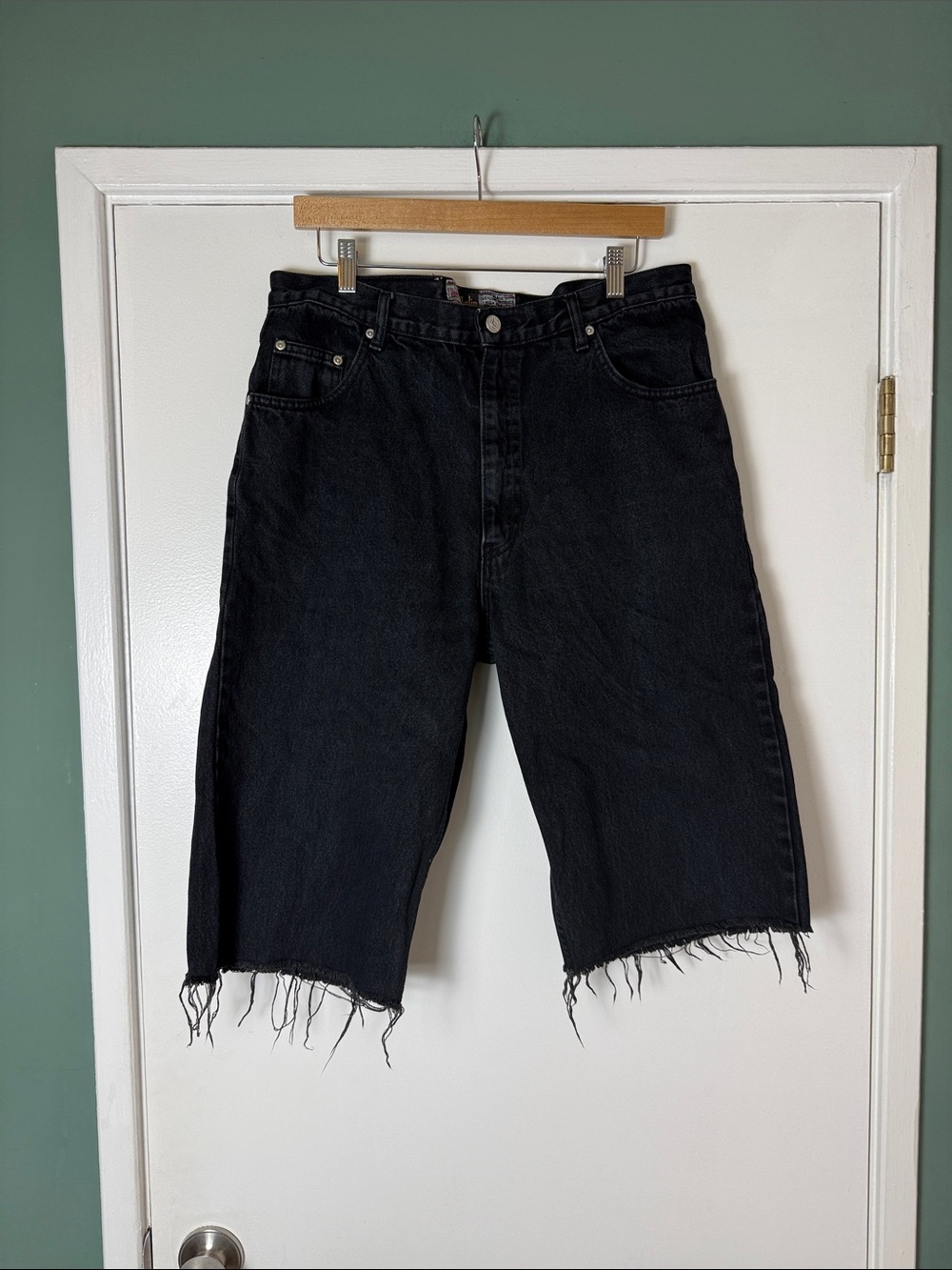 Vintage Jordin Denim Men's Black Denim Cut-Off Shorts - Size 36